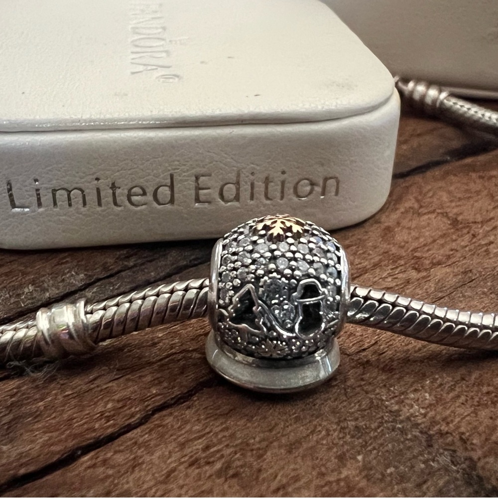 Authentic Pandora Charm LE 2015 Black Friday Worderland Snow Globe 14K Gold Cz